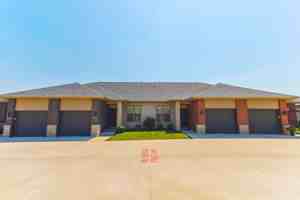 featured image of 3051 W Cardinal St