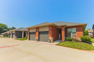 featured image of 3051 W Cardinal St
