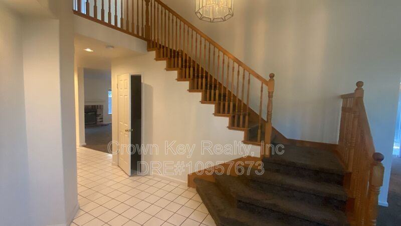1235 Eagle St - Photo 3 of 33