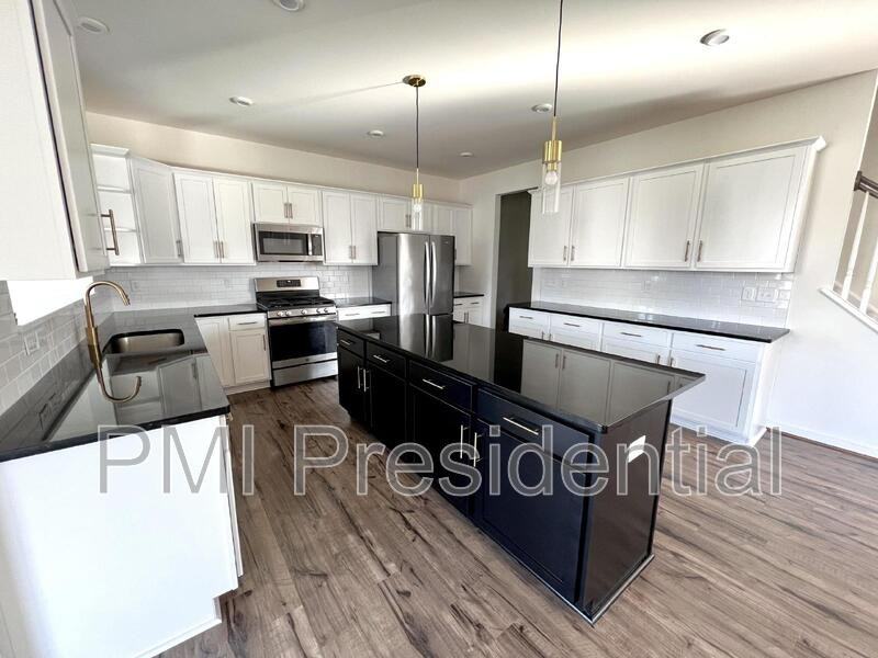 15606 Wolfboro Rd - Photo 4 of 20