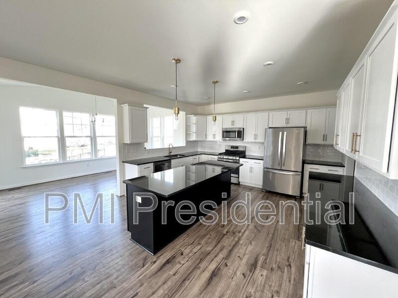 15606 Wolfboro Rd - Photo 5 of 20