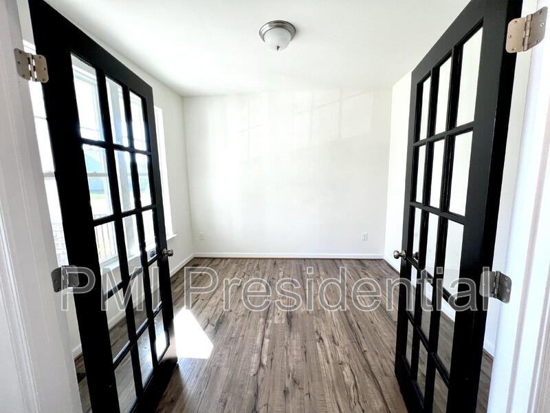 15606 Wolfboro Rd - Photo 7 of 20