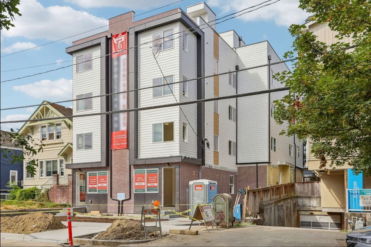 4729 21st Avenue Northeast #C - Photo 4 of 45