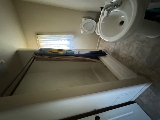 202 Roxbury Road - Photo 3 of 12