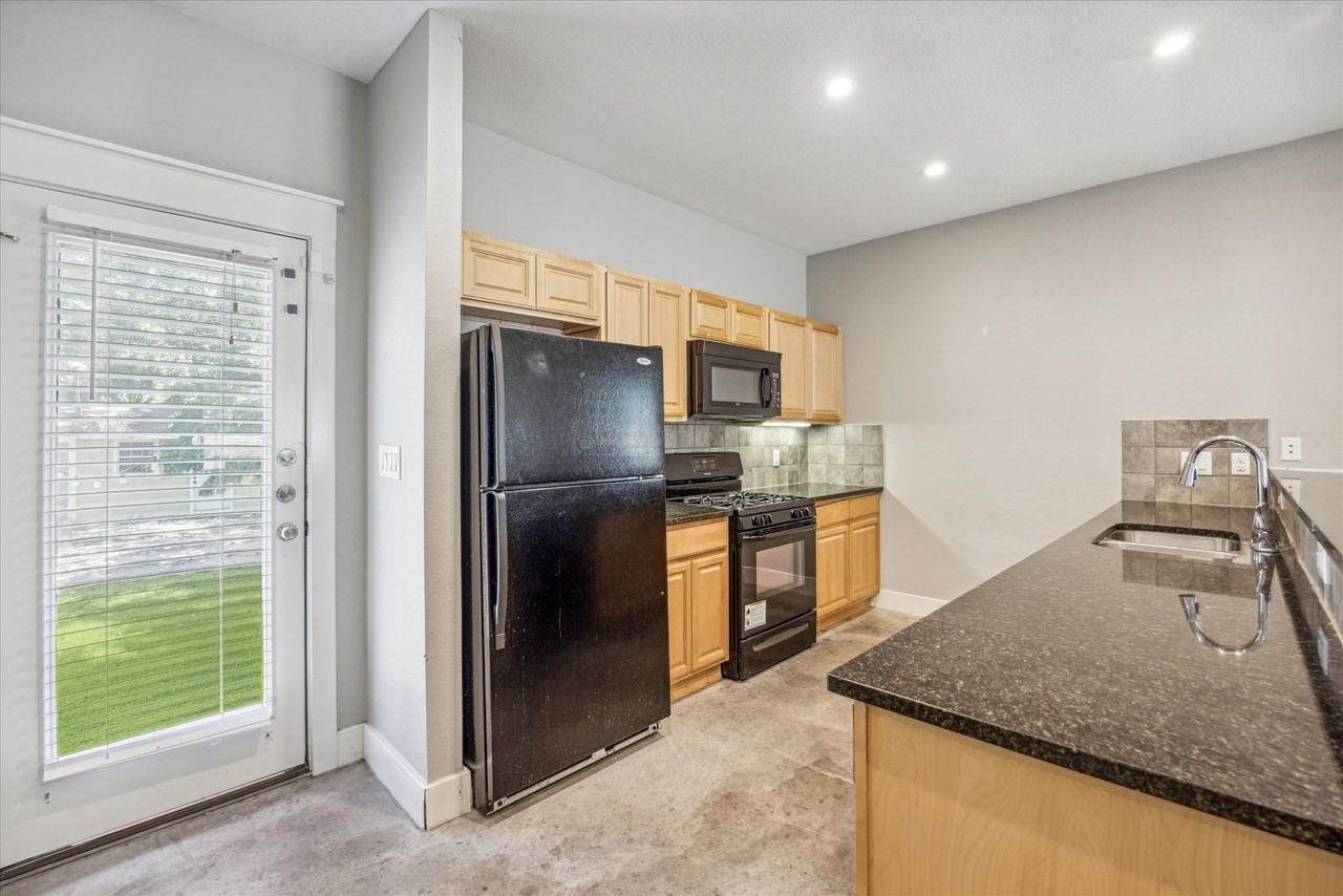 7603 Meador Ave - Photo 4 of 12