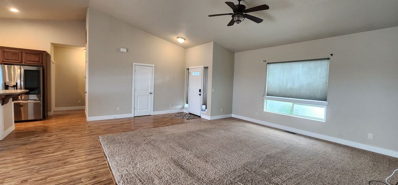 625 A St - Photo 2 of 12