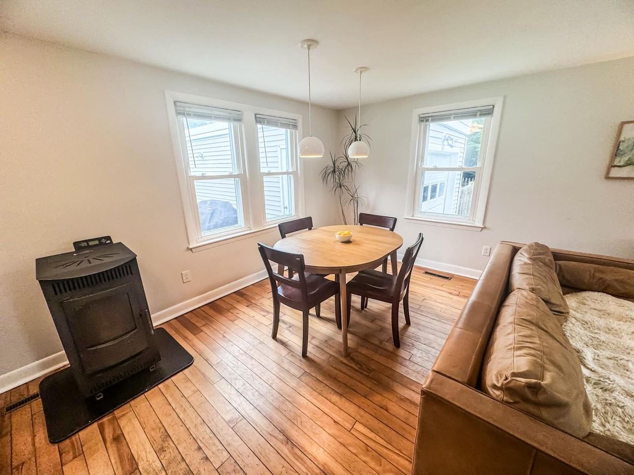114 Columbia Ave - Photo 5 of 25