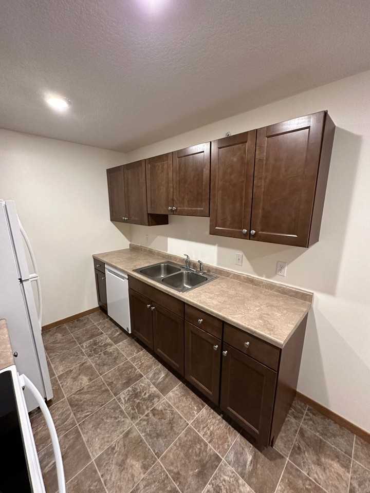 2805 Cardinal Ave #207 - Photo 2 of 15