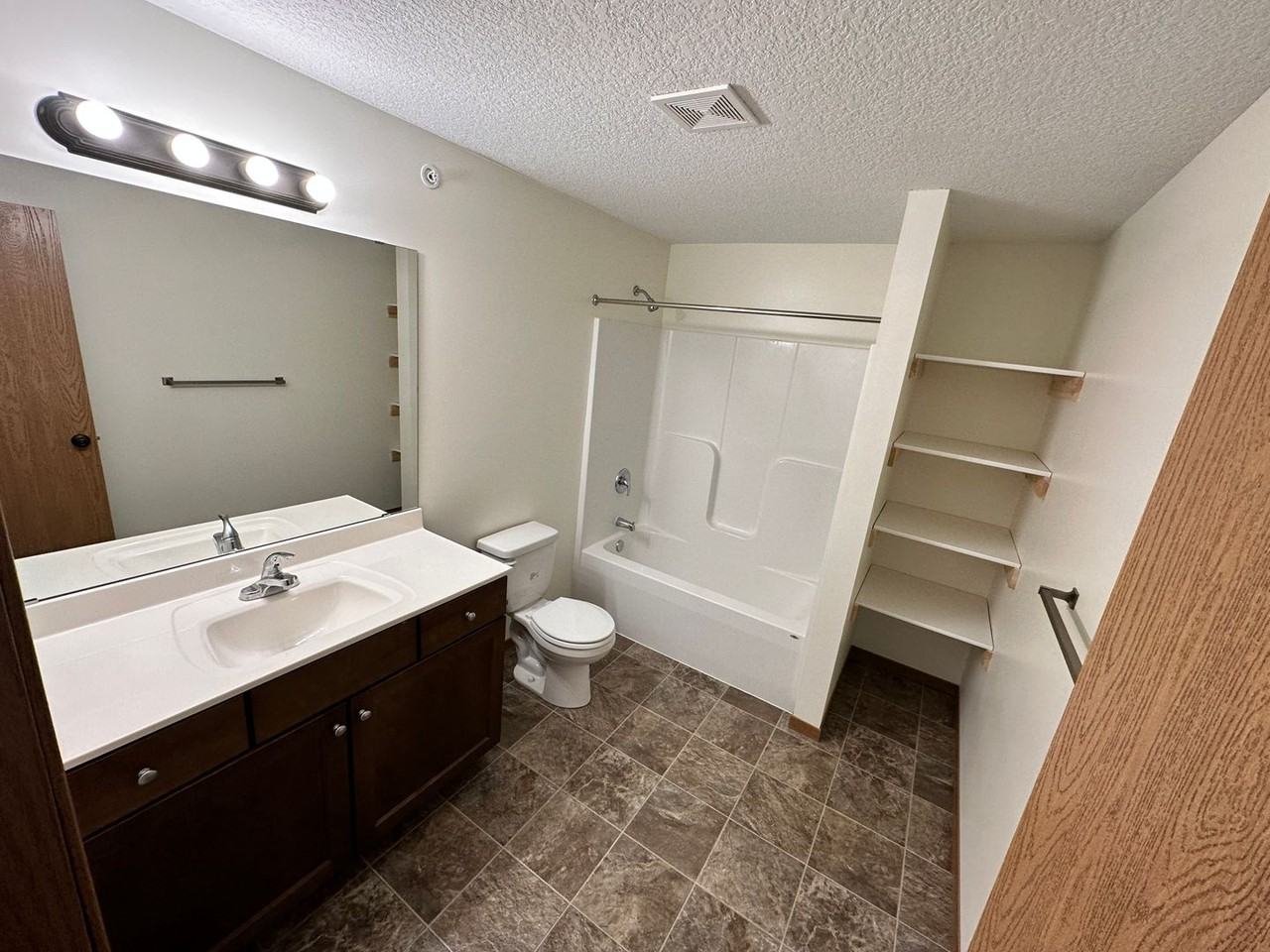 2805 Cardinal Ave #207 - Photo 5 of 15