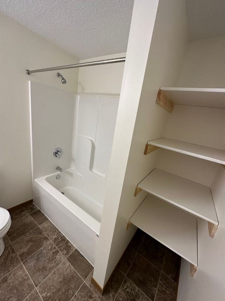 2805 Cardinal Ave #207 - Photo 6 of 15