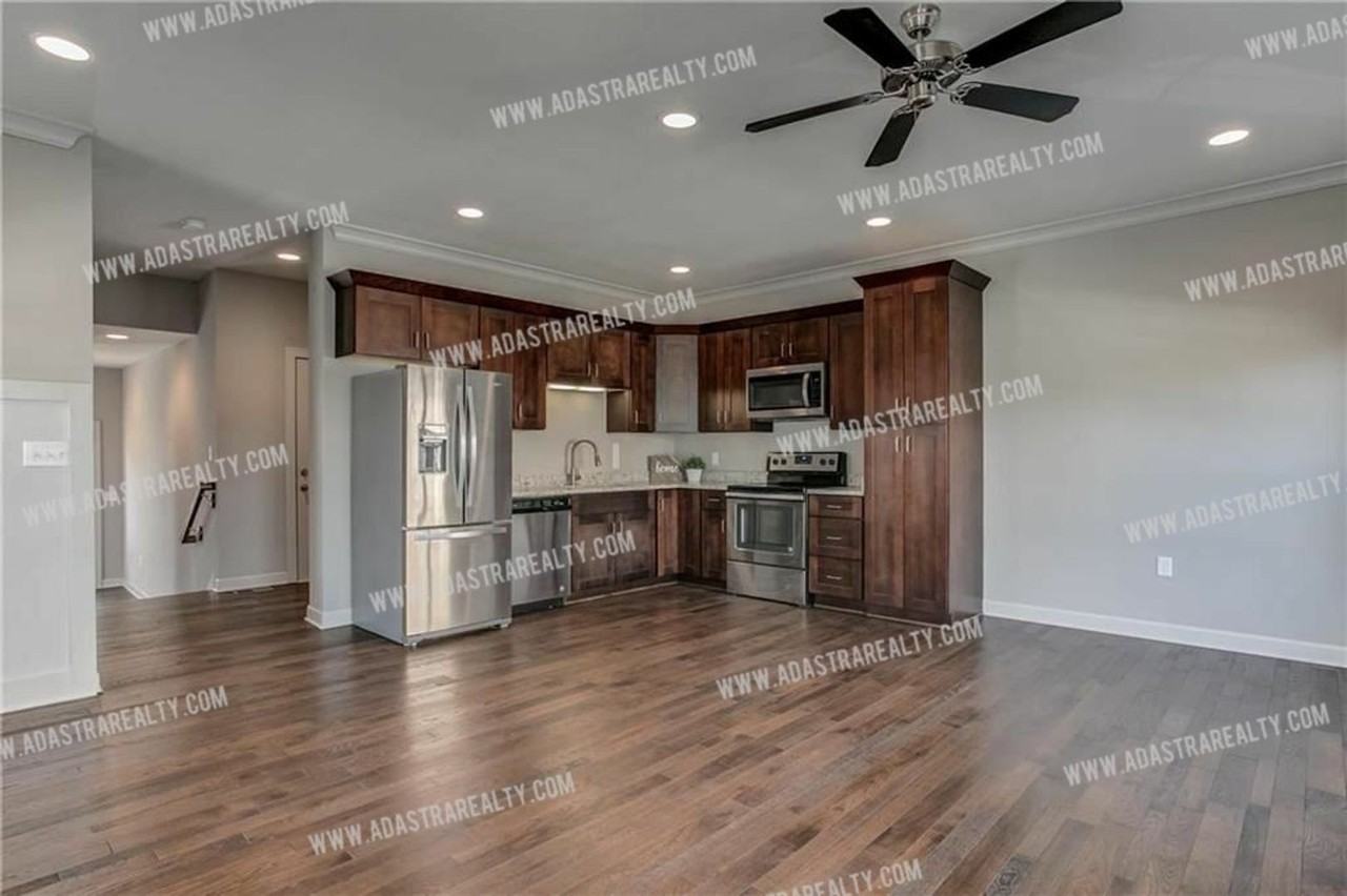 15852 Valleyview Dr - Photo 5 of 26