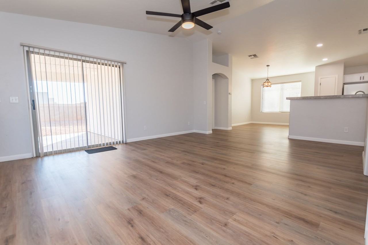 2337 Horizon Dr - Photo 2 of 42