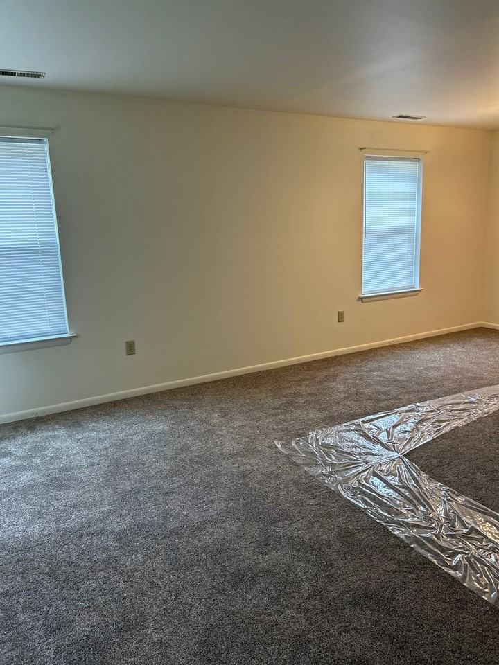 1675 Long Dr - Photo 2 of 11