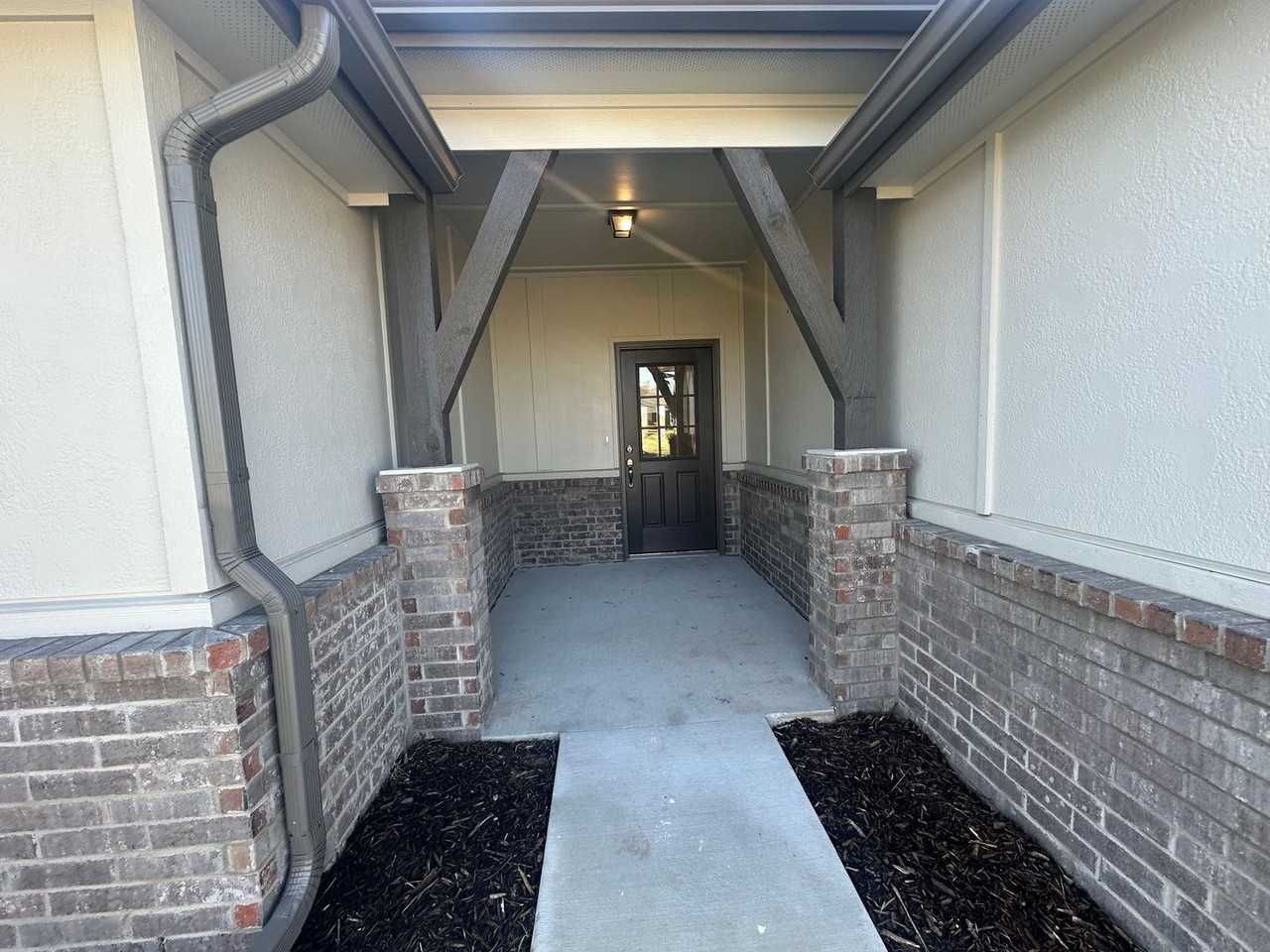 13143 South 72nd East Avenue - Photo 2 of 29