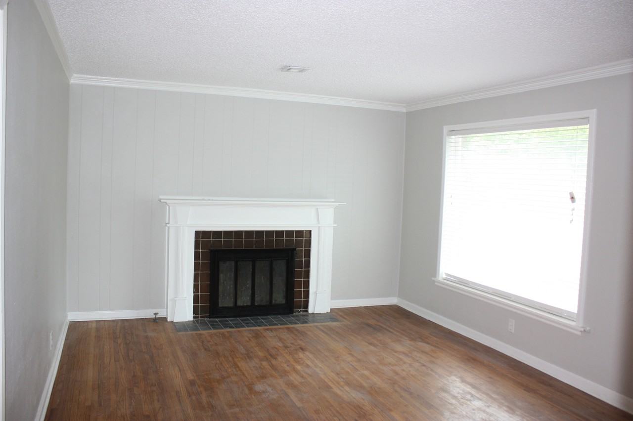 1132 E 36th St - Photo 3 of 12