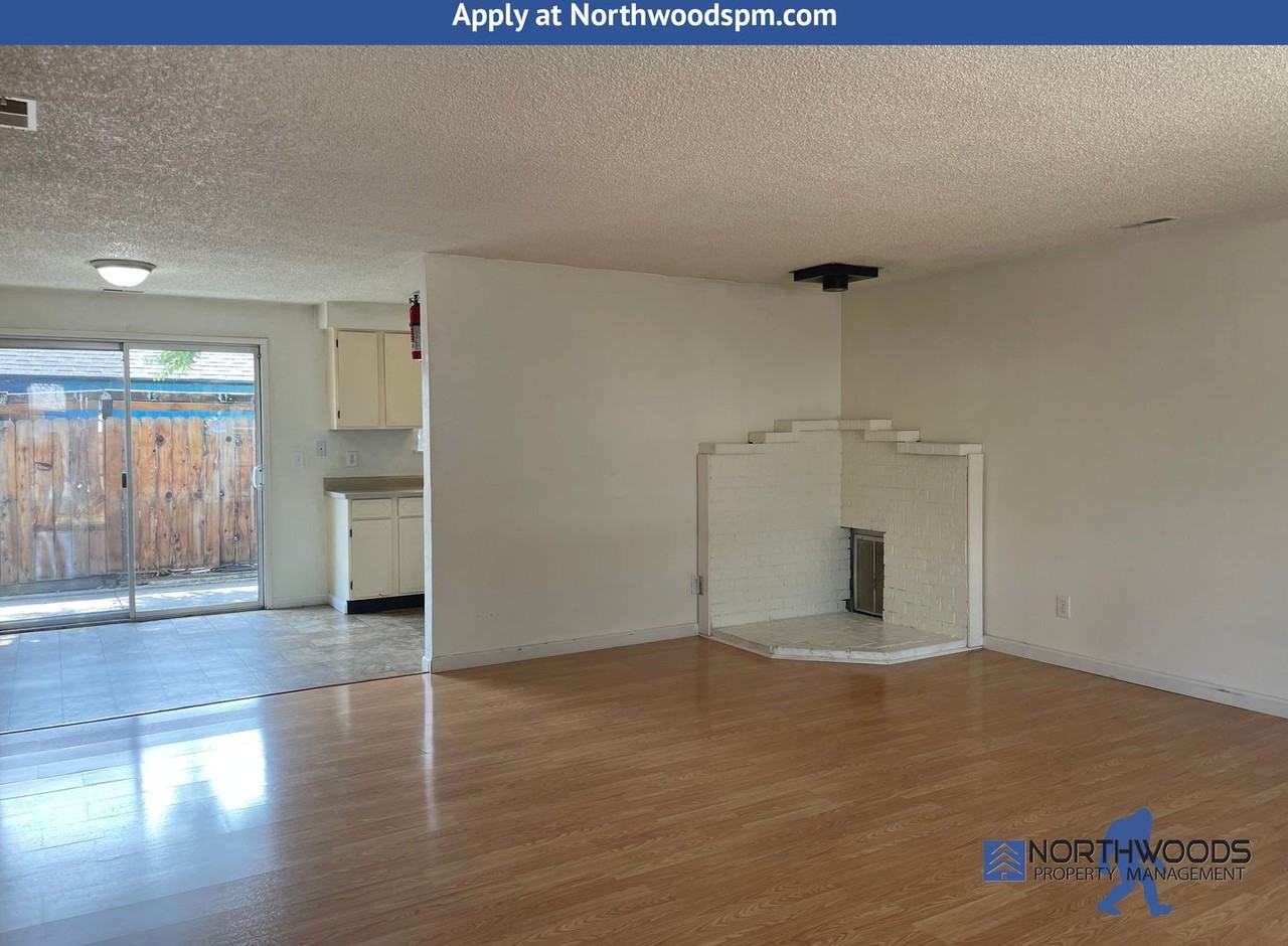 737 Kenyon St - Photo 3 of 21