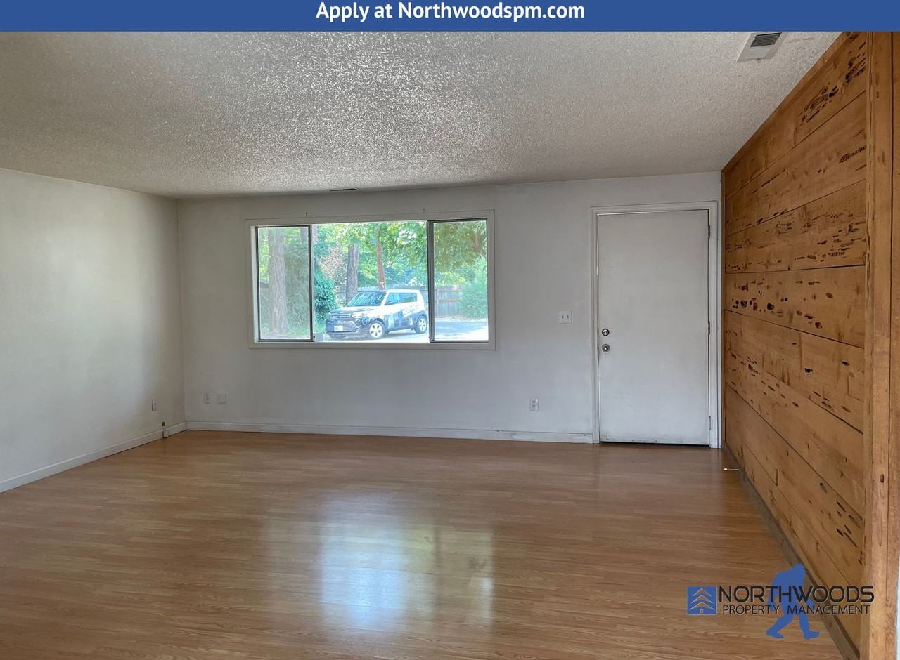 737 Kenyon St - Photo 4 of 21