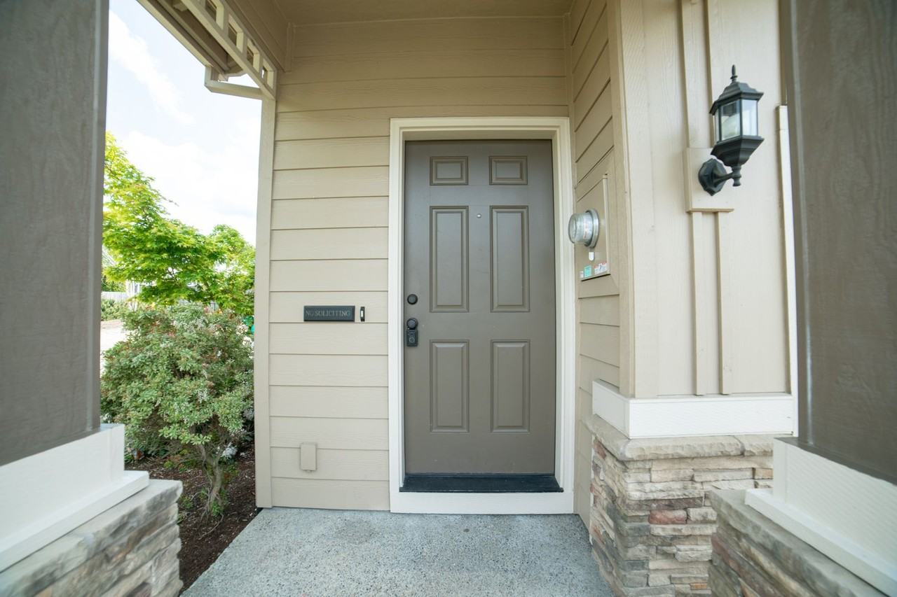 913 Nw 1st Ave - Photo 4 of 44