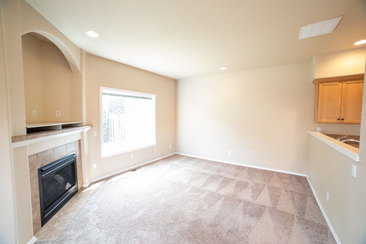 913 Nw 1st Ave - Photo 7 of 44