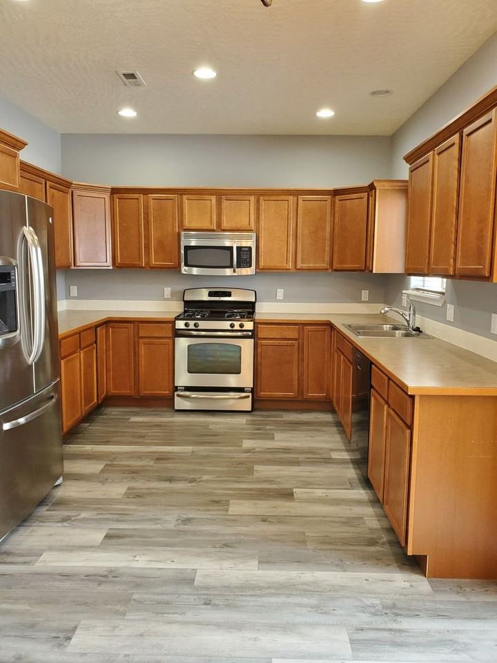 4615 W Princetown Ln - Photo 3 of 24