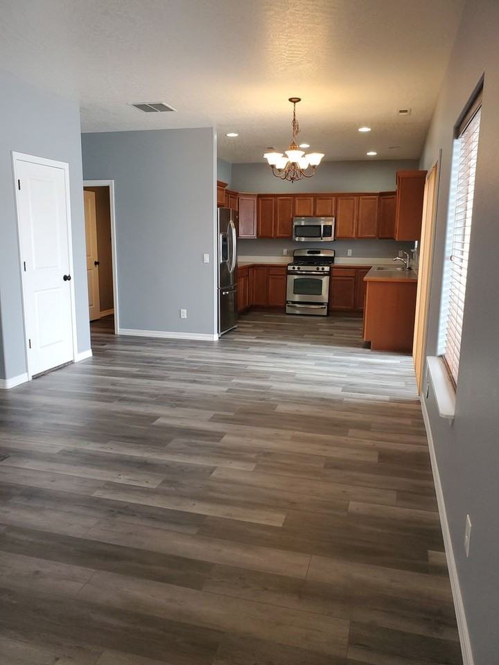 4615 W Princetown Ln - Photo 7 of 24
