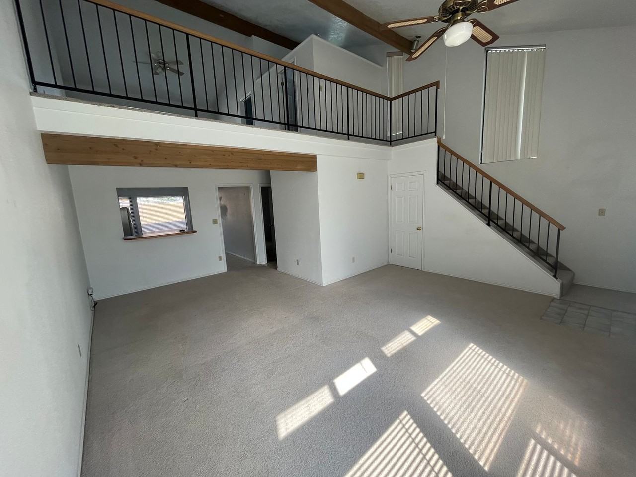 341 Dl Sargent Dr - Photo 2 of 11