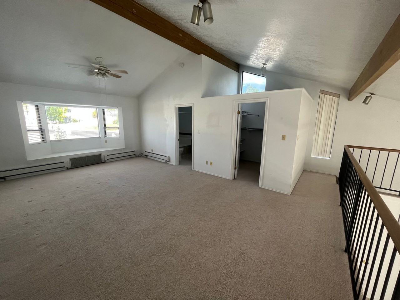 341 Dl Sargent Dr - Photo 3 of 11