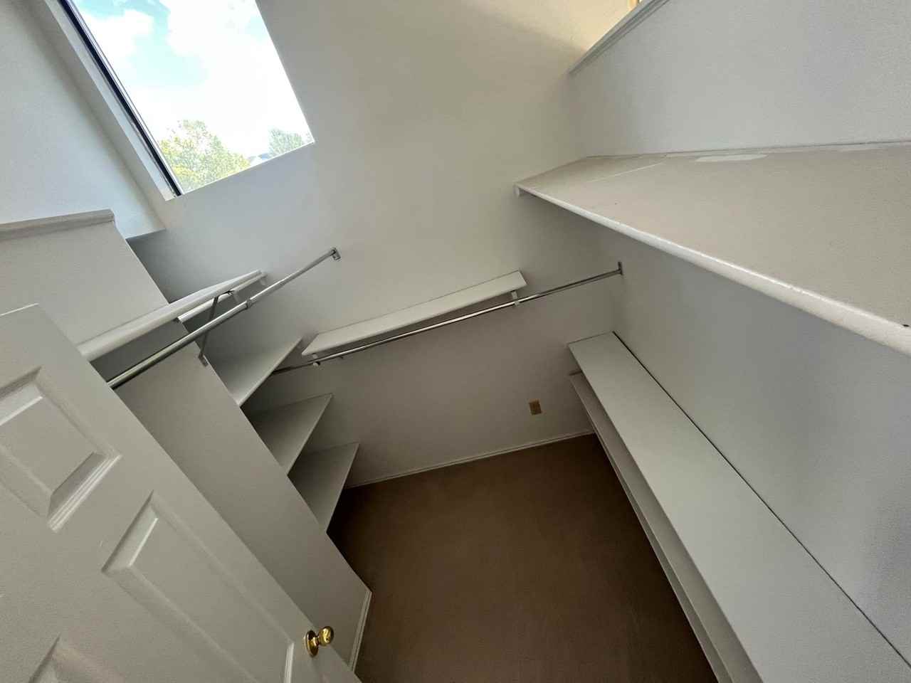 341 Dl Sargent Dr - Photo 4 of 11
