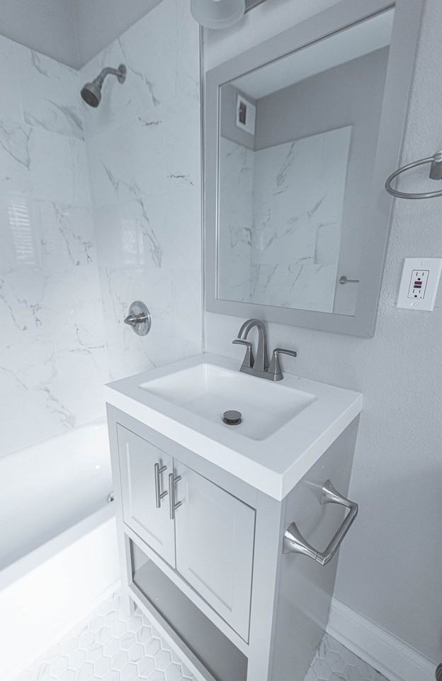 3511 Forest Ave, Unit 306 - Photo 3 of 10