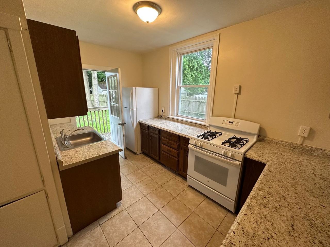 nbr440 - Photo 2 of 8