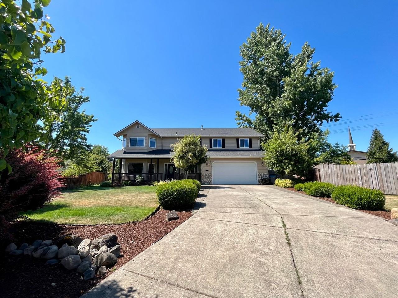 2383 Nw Victoria Ct - Photo 2 of 24