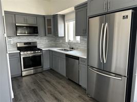 featured image of 1147 1/2 Tamarind Ave