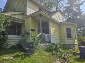 451 S Prospect St - Photo 1 of 1