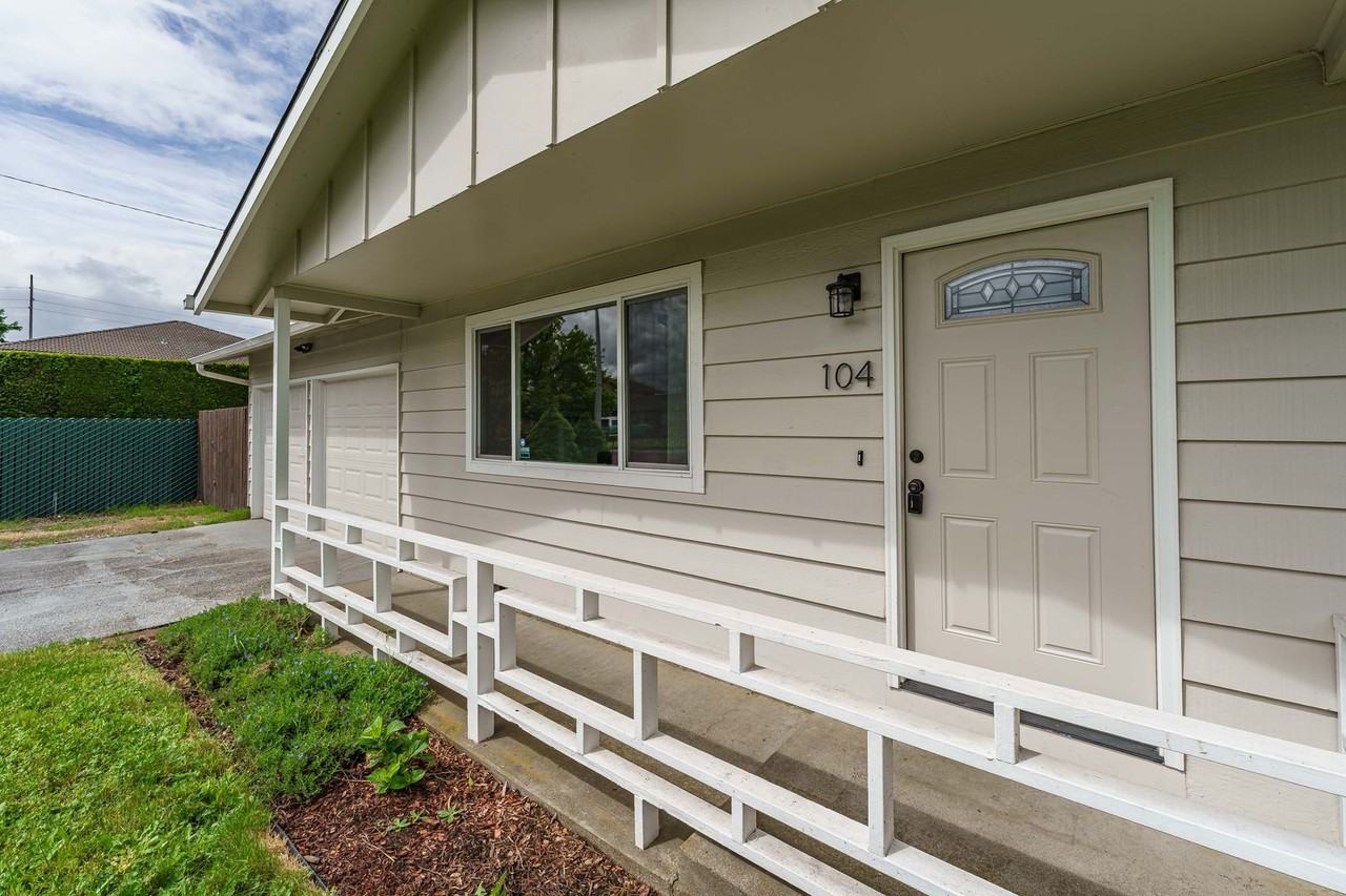 104 Ne 121st Ave - Photo 3 of 35