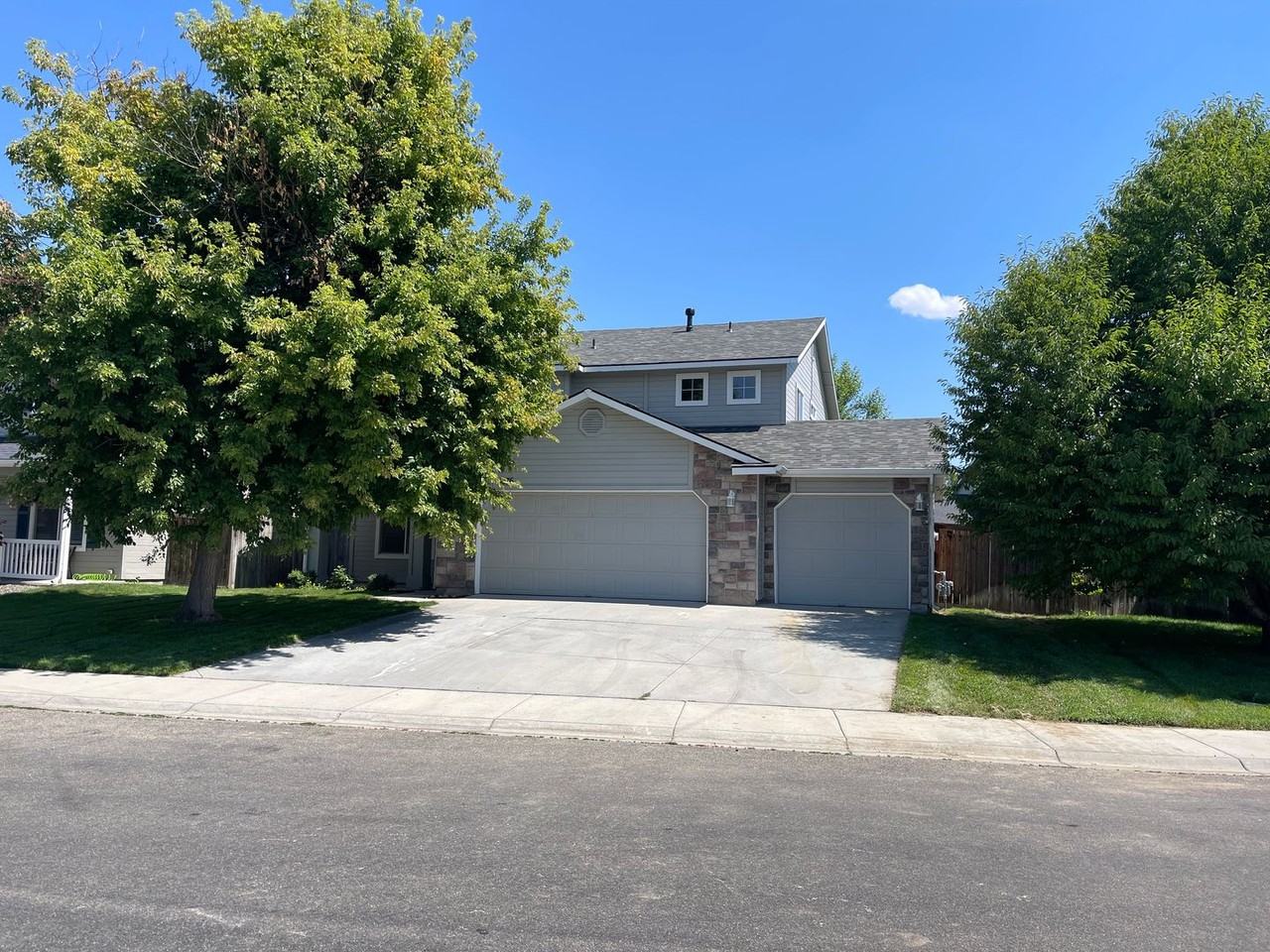 2176 N Cougar Way - Photo 3 of 41
