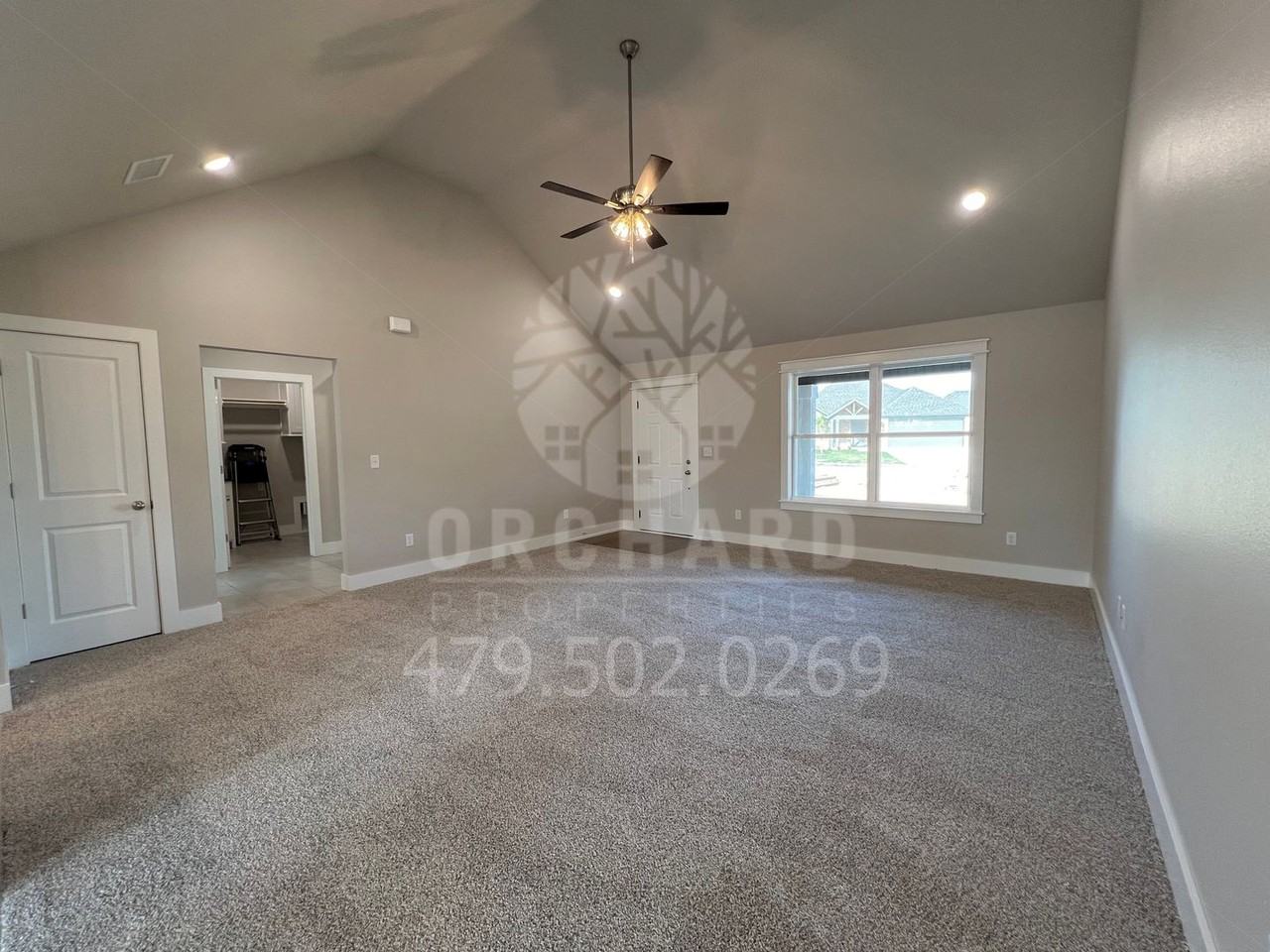 1052 Silver Birch St - Photo 2 of 14