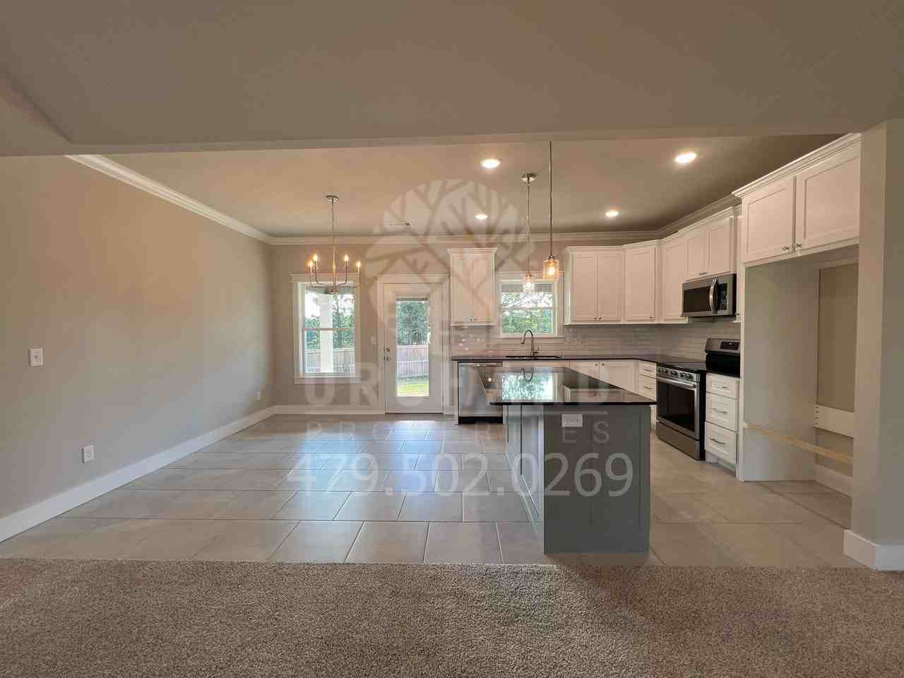 1052 Silver Birch St - Photo 3 of 14