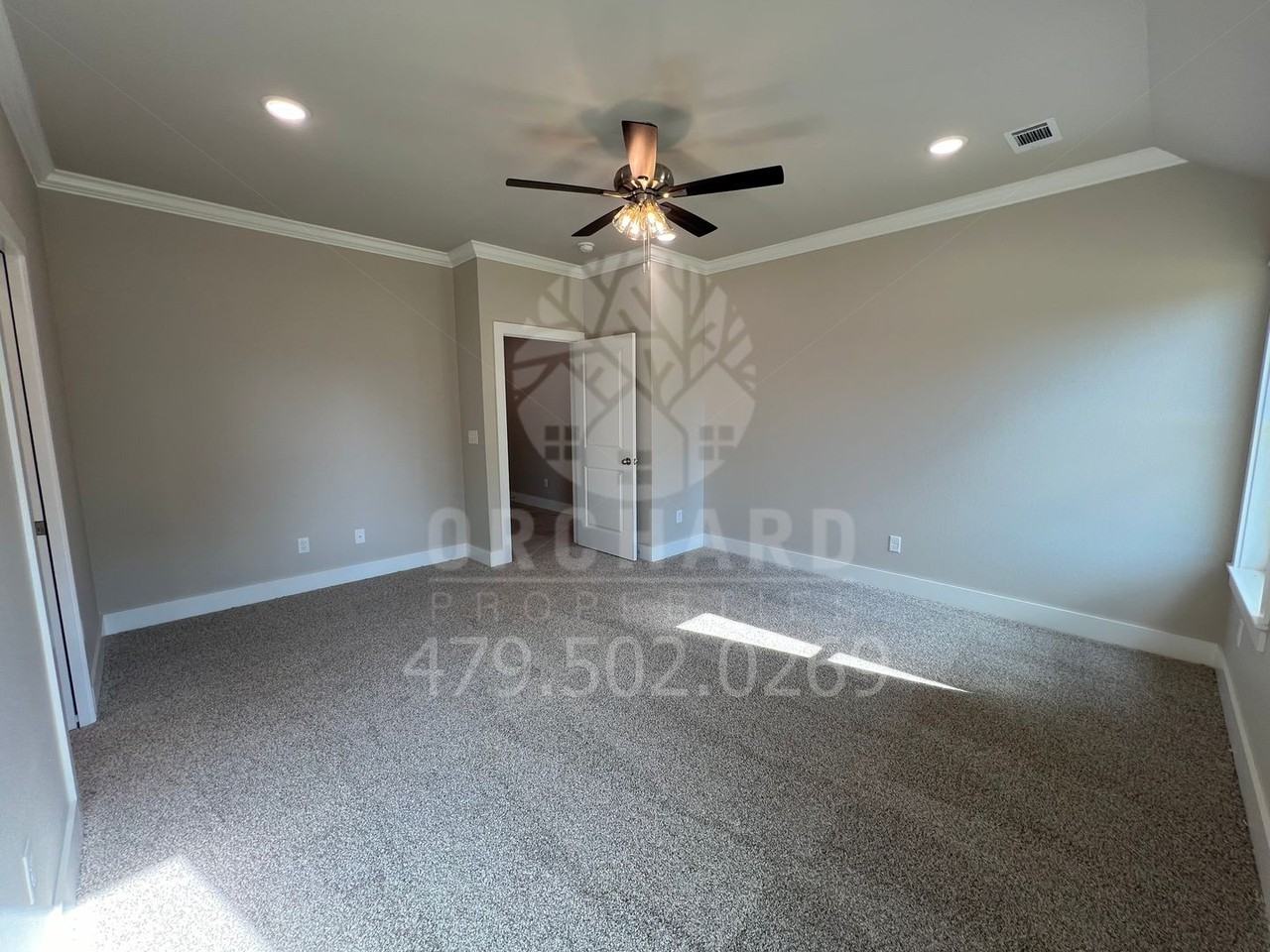 1052 Silver Birch St - Photo 7 of 14