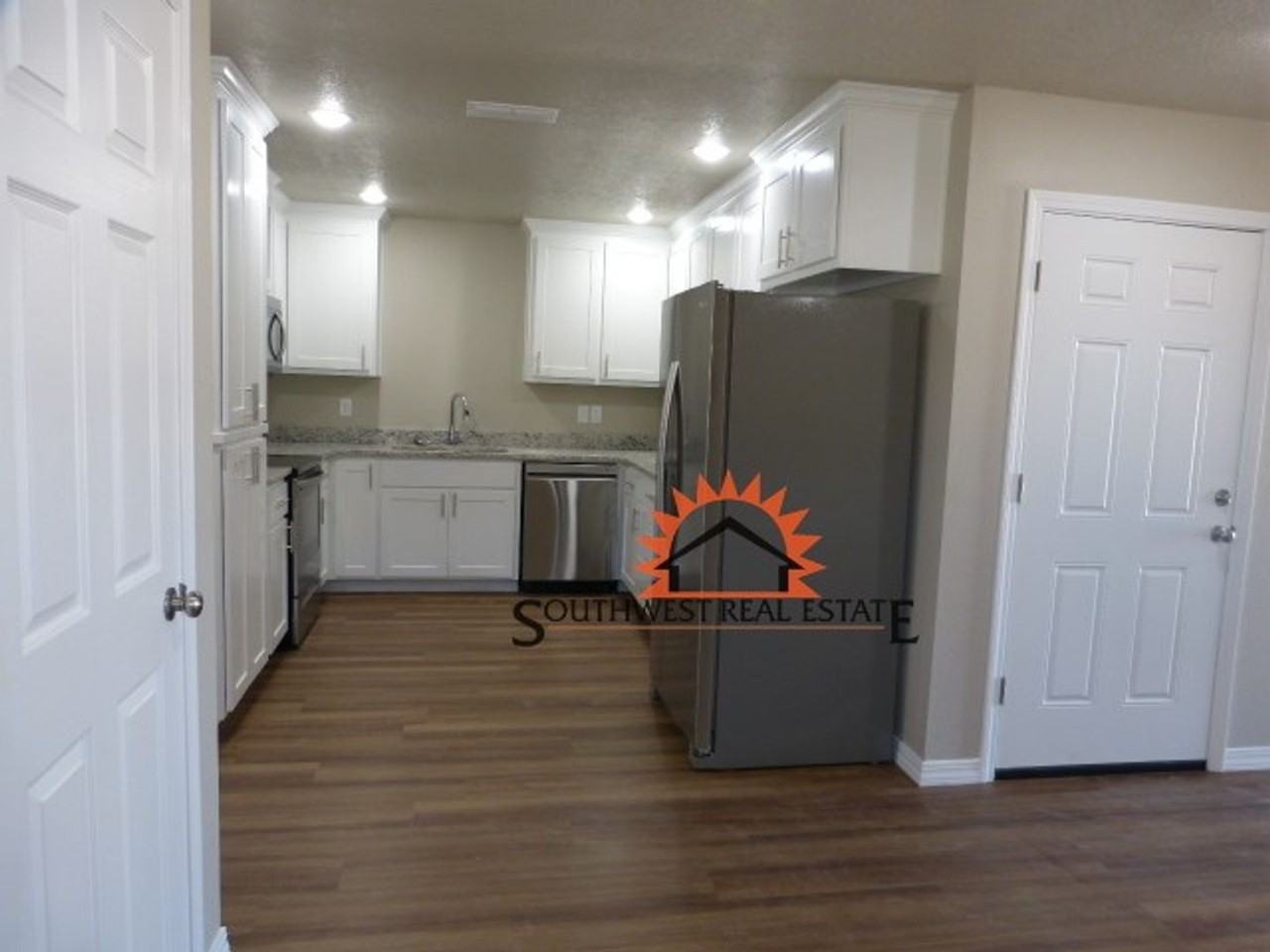 2733 Aldrich - Photo 3 of 11