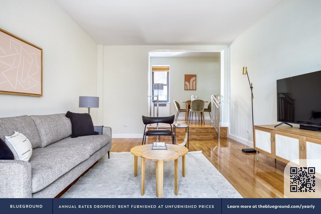 252 East 61st Street - Photo 4 of 21