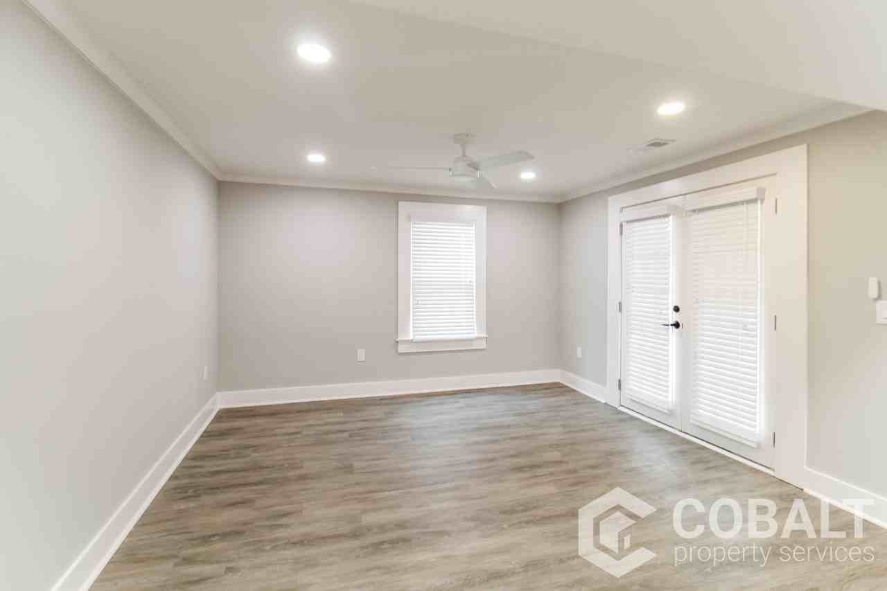 631 Seminole Ave Ne #E - Photo 4 of 32