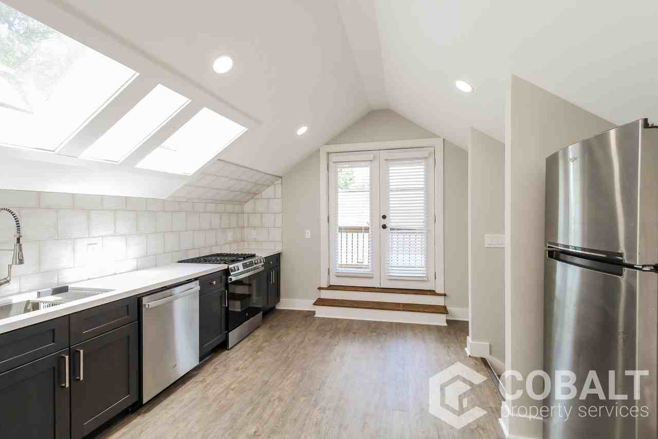 631 Seminole Ave Ne #B - Photo 2 of 31