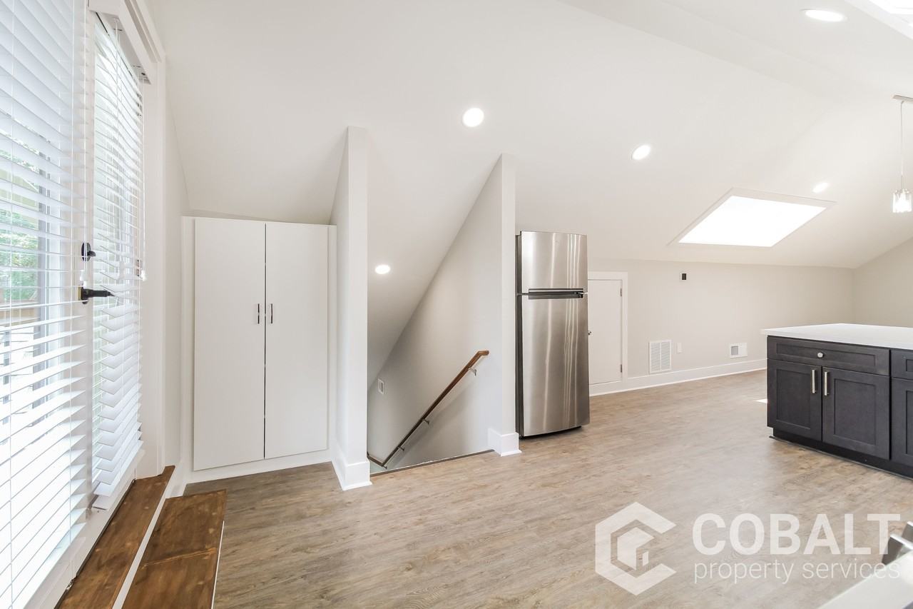 631 Seminole Ave Ne #B - Photo 4 of 31