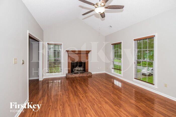 32 Sharon Pl - Photo 2 of 15