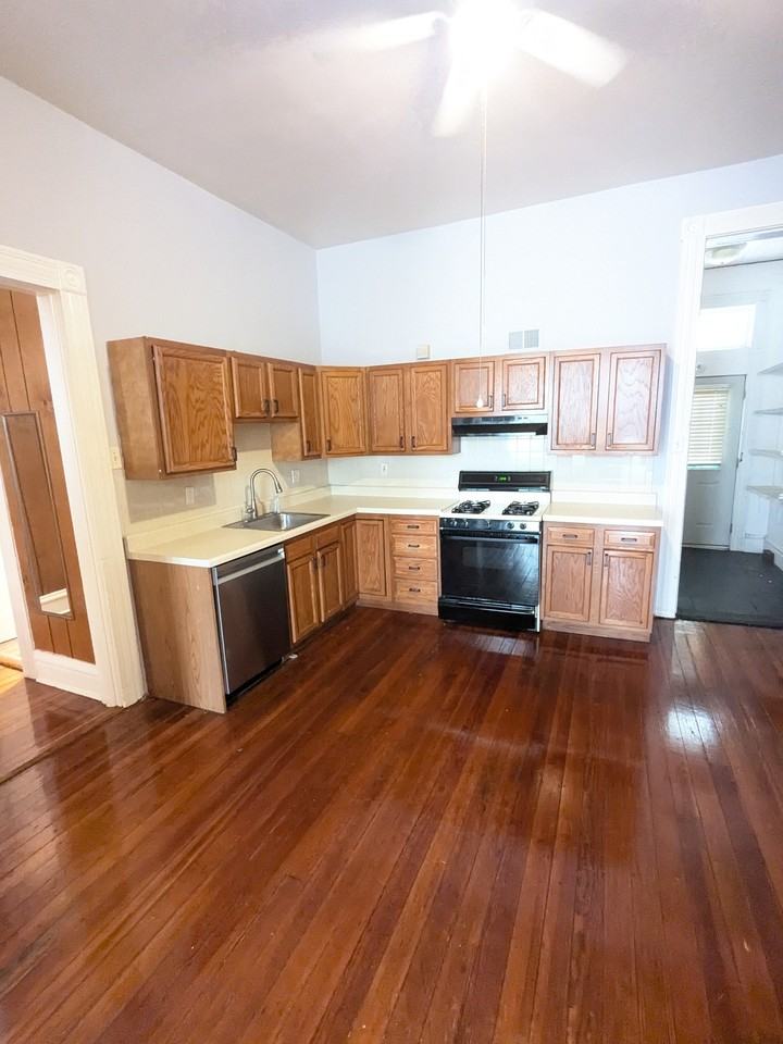 4213 Norfolk Ave #NA - Photo 3 of 10