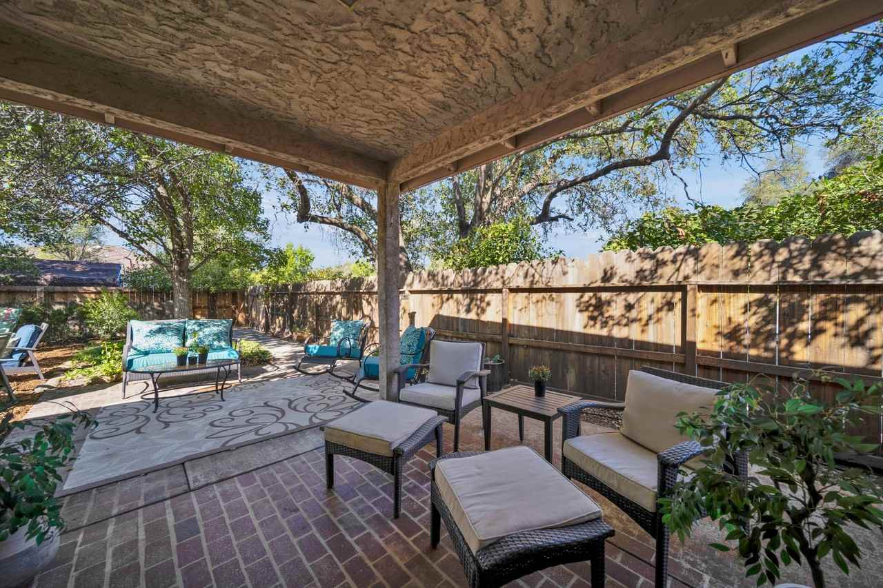 3622 Canterbury Drive #NA - Photo 4 of 30