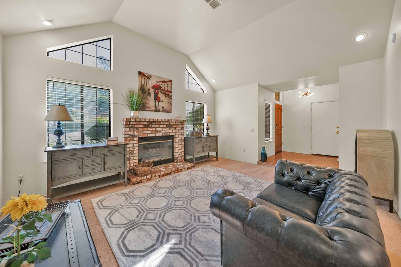 3622 Canterbury Dr #NA - Photo 4 of 28