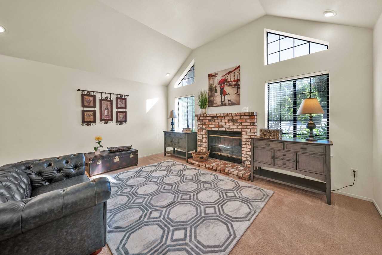 3622 Canterbury Dr #NA - Photo 5 of 28