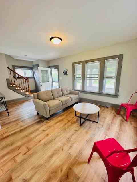 716 E Randall St #NA - Photo 7 of 18