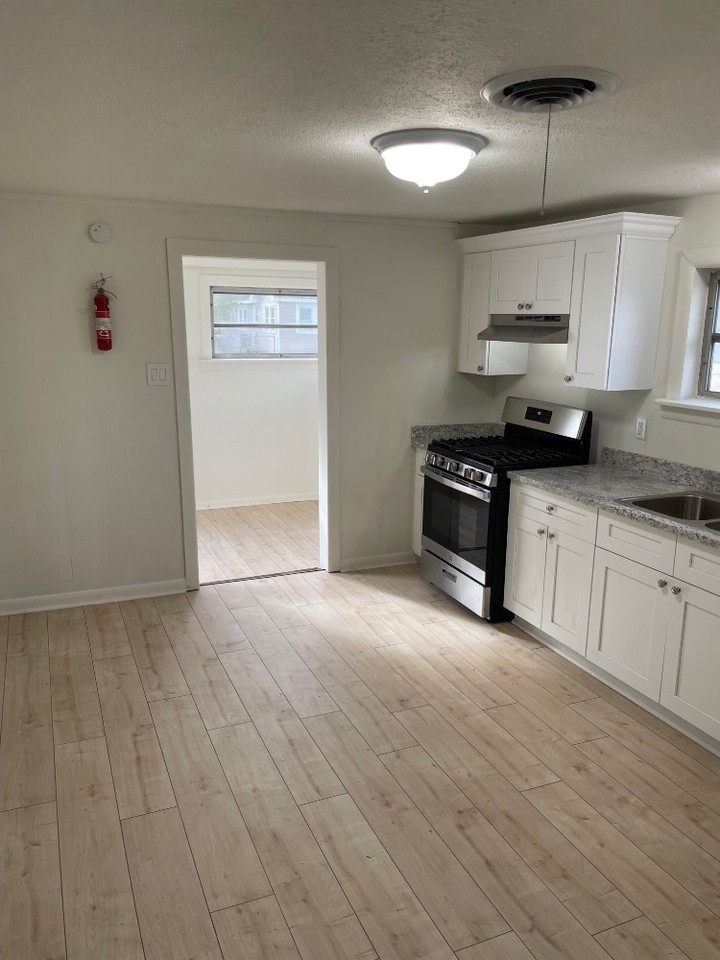 805 West Dr #NA - Photo 4 of 21